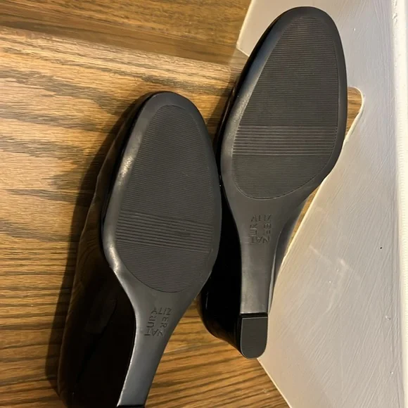 Naturalizer Black Patent Leather Pilar Wedge Pump Shoes Size 9.5 - Picture 4 of 5